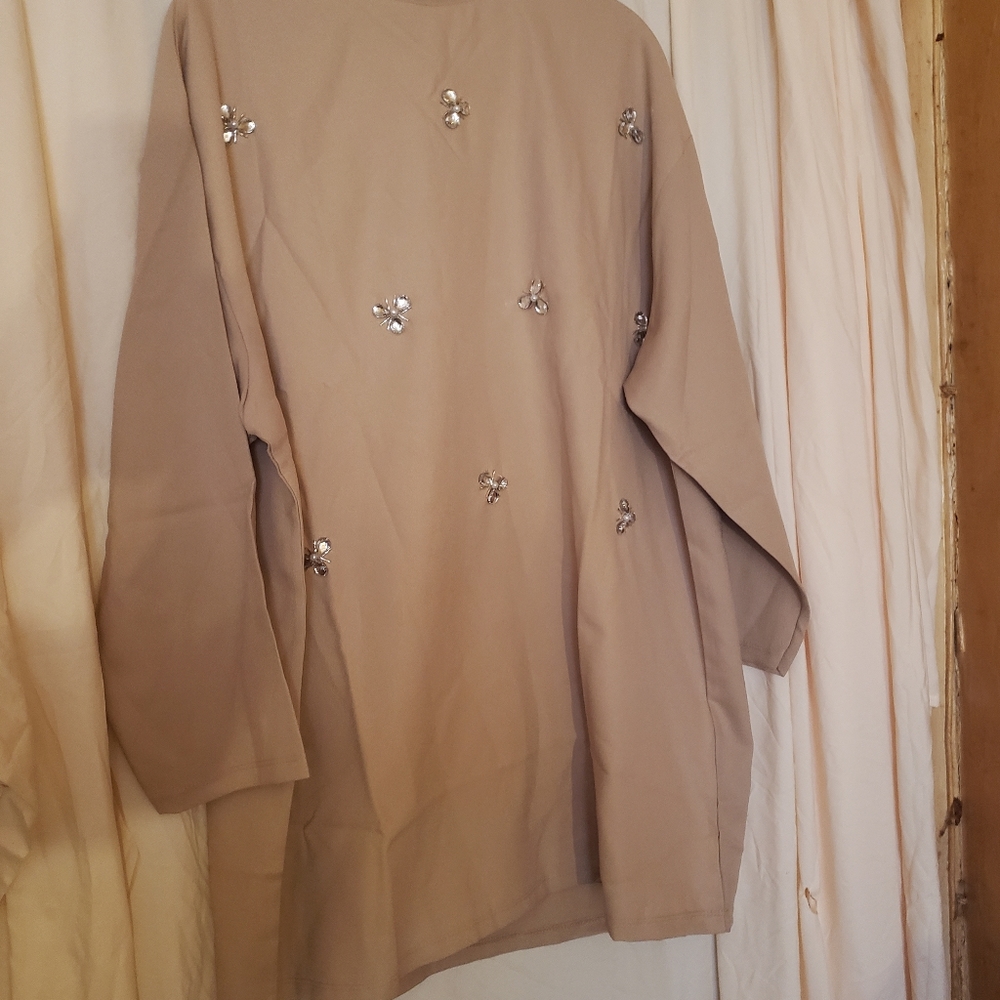 Women’s  Cream Shade  Blouses & Pant Set Size 42